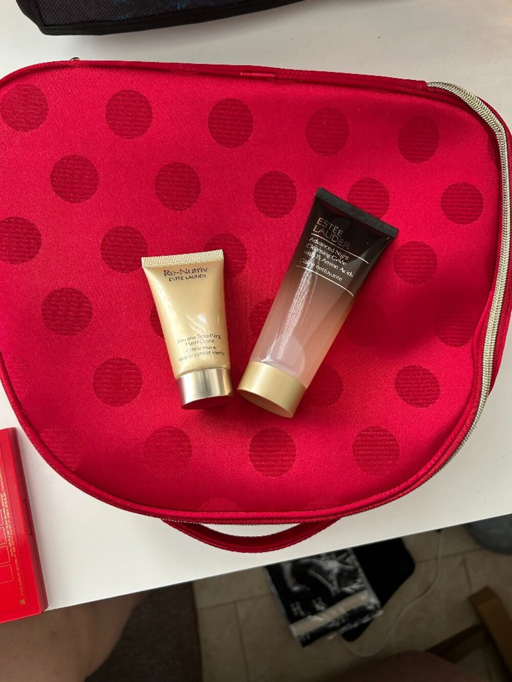 New Estee Lauder Advance Cleansing Gel, Re-Nutriv Hand Cream,Large Cometic Case